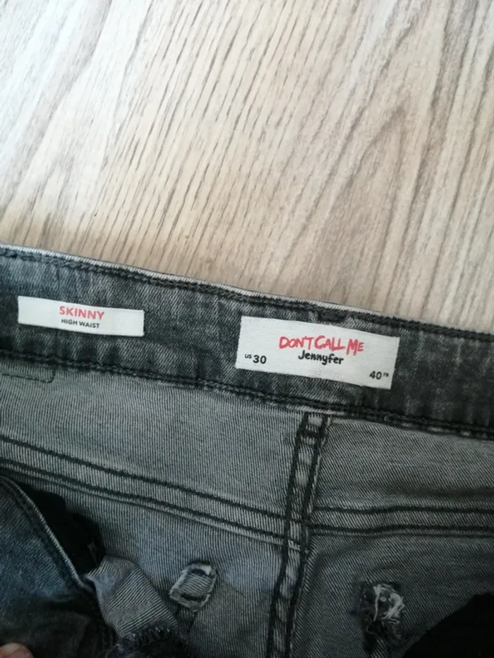 Jeans skinny high waist gris troué avec effet déchiré aux chevilles / jennyfer / (40) - photo numéro 9