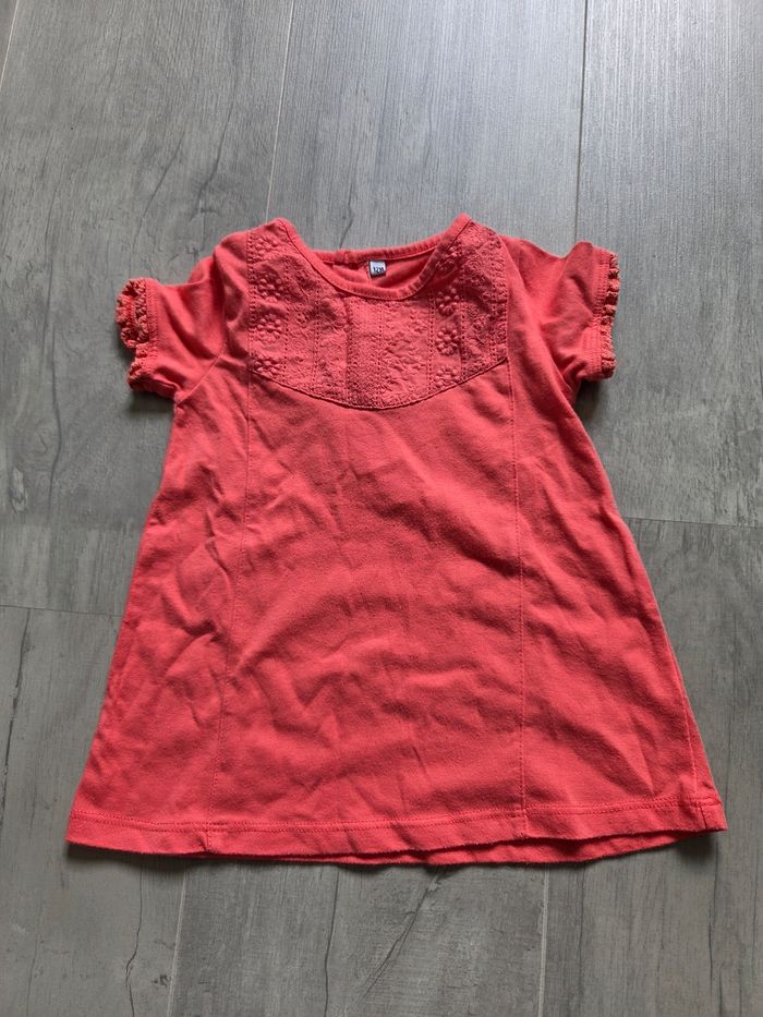 Lot fille robes , maillot, short