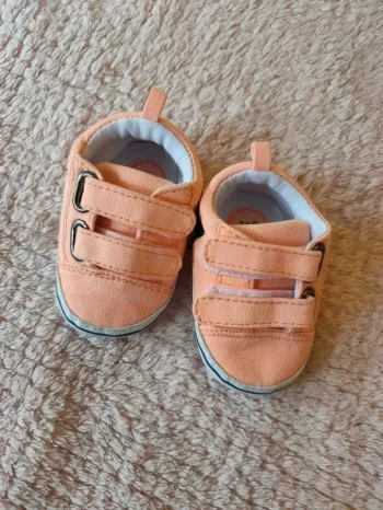 Chaussons Tape à l'oeil 3-6 mois