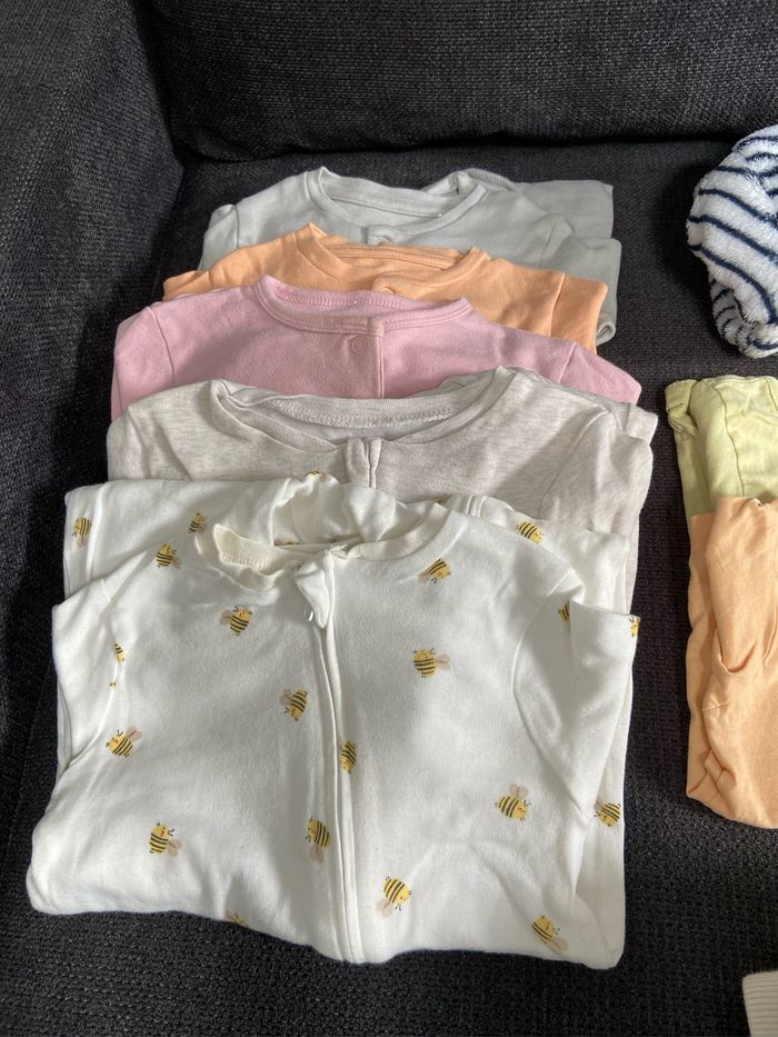 Lot vêtements 12 mois - photo numéro 4