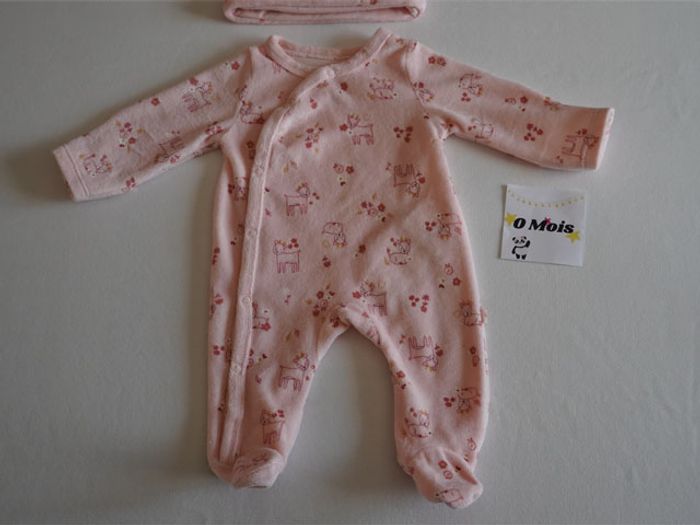Ensemble en velours rose fantaisie In Extenso : Pyjama + Bonnet Taille : 0m 49/53 cm - photo numéro 2