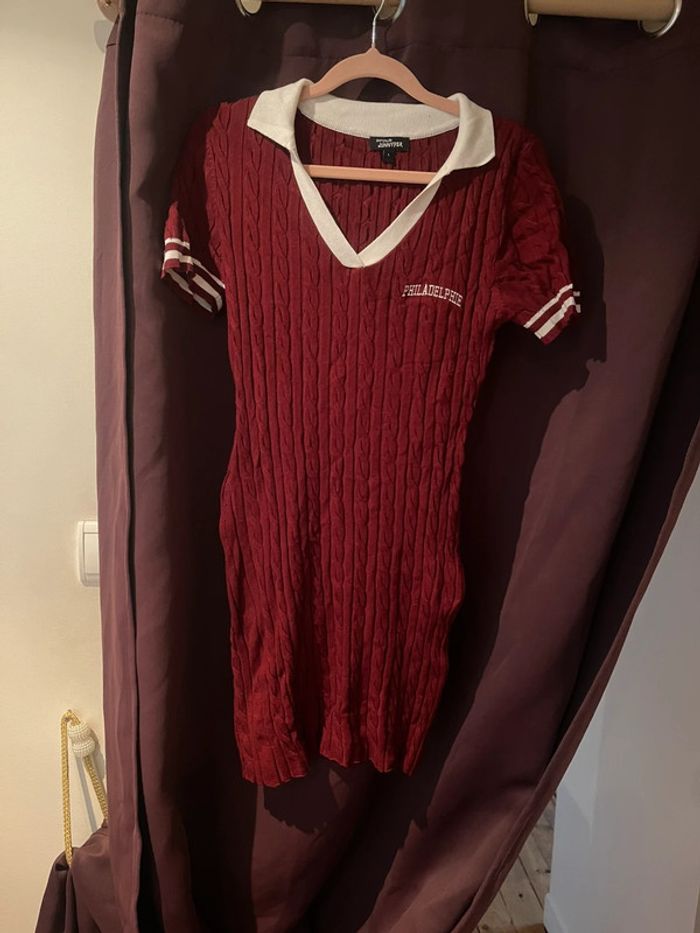 Robe bordeaux style « American College » - photo numéro 3