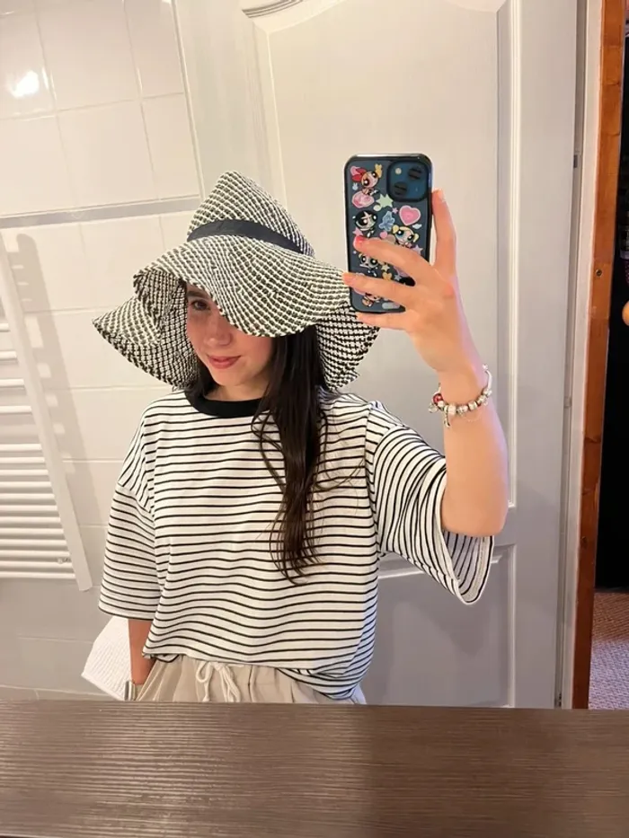 Chapeau Abercrombie noir & blanc – Taille 53/55 – 100% papier - photo numéro 3
