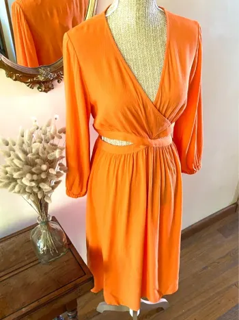 Robe Éclatante en Orange – Etam – Taille M – Neuf avec Étiquette