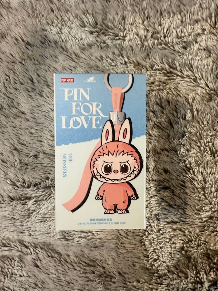 Popmart labubu pin for love lettre Y - photo numéro 2