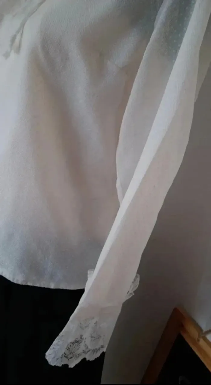 Blouse vintage avec dentelle - photo numéro 4