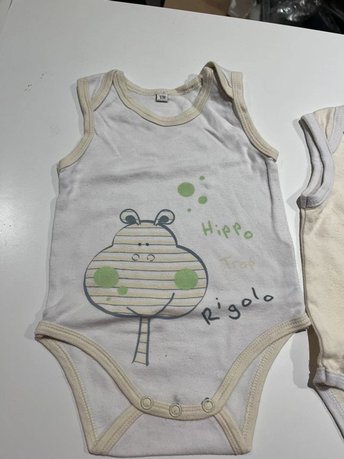 Lot de 2 body sans manches taille 12 mois. - photo numéro 3