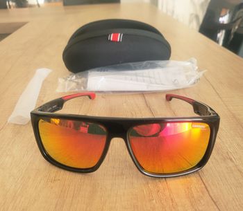 Lunettes de soleil homme Carrera Ducati noir et rouge miroitées