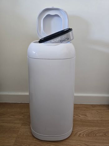 Poubelle pour couches anti odeur Angelcare