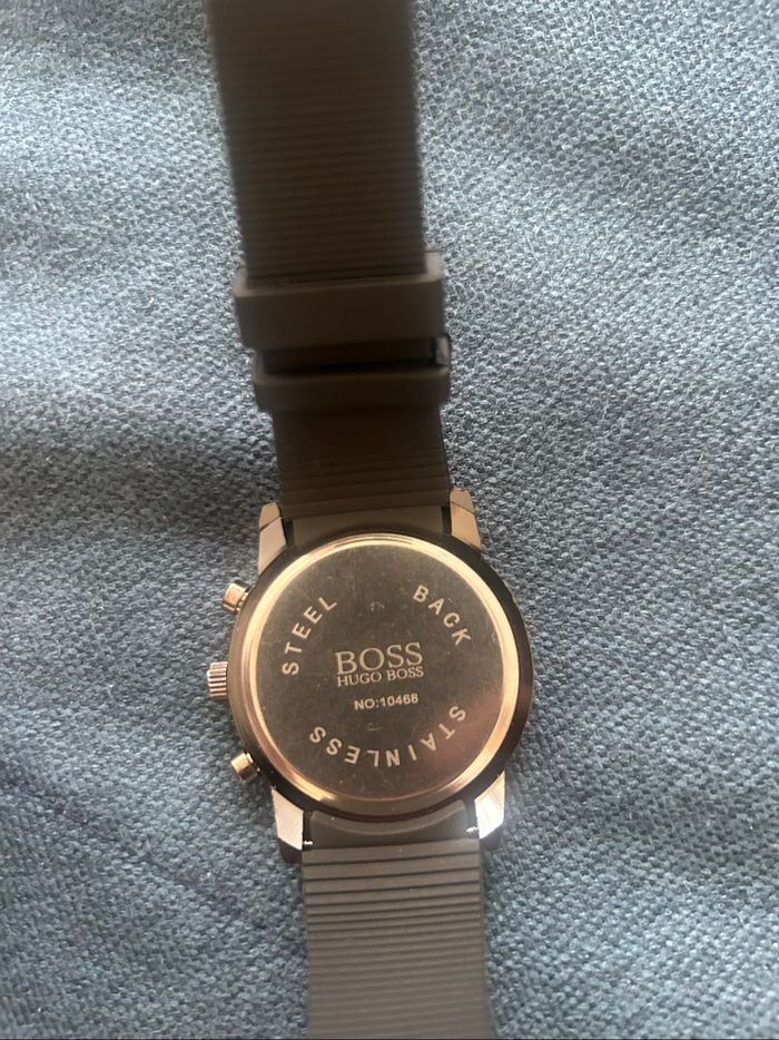 Montre Hugo Boss neuve jamais portée - photo numéro 7