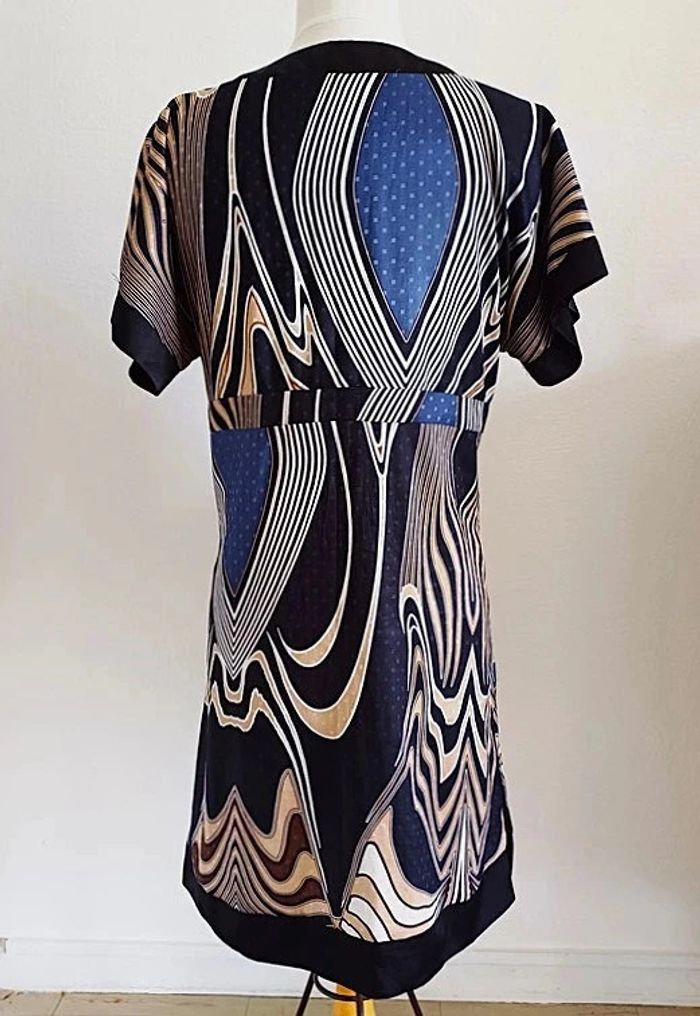 Robe Naf Naf taille 38 - photo numéro 2