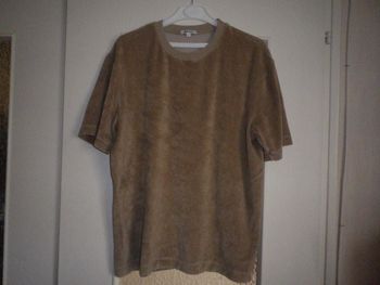 TEE SHIRT