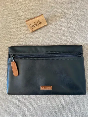 Pochette noir cabaia