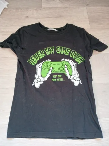 Tee shirt game over