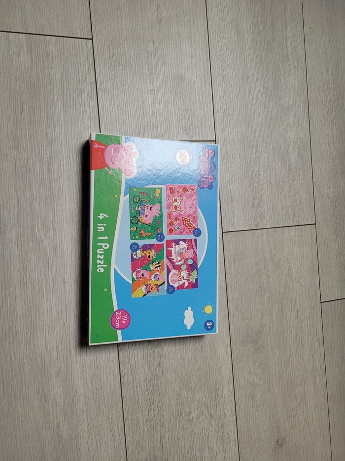 Boite de 4 puzzles peppa pig