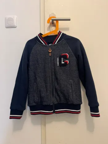 Veste Creeks