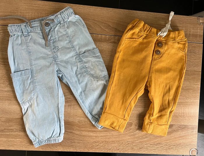 Lot 2 pantalons 12 mois