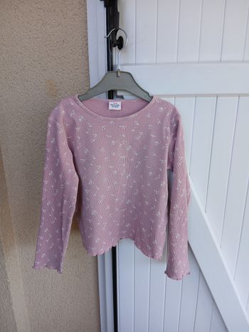Tee-shirt fillesTAO taille 8 ans  /128 cms