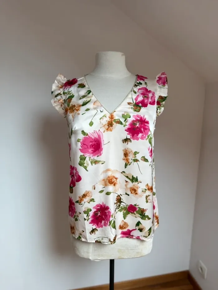 Superbe blouse fluide neuve avec étiquette Emma & Ella fleurie 🌸 XL 42