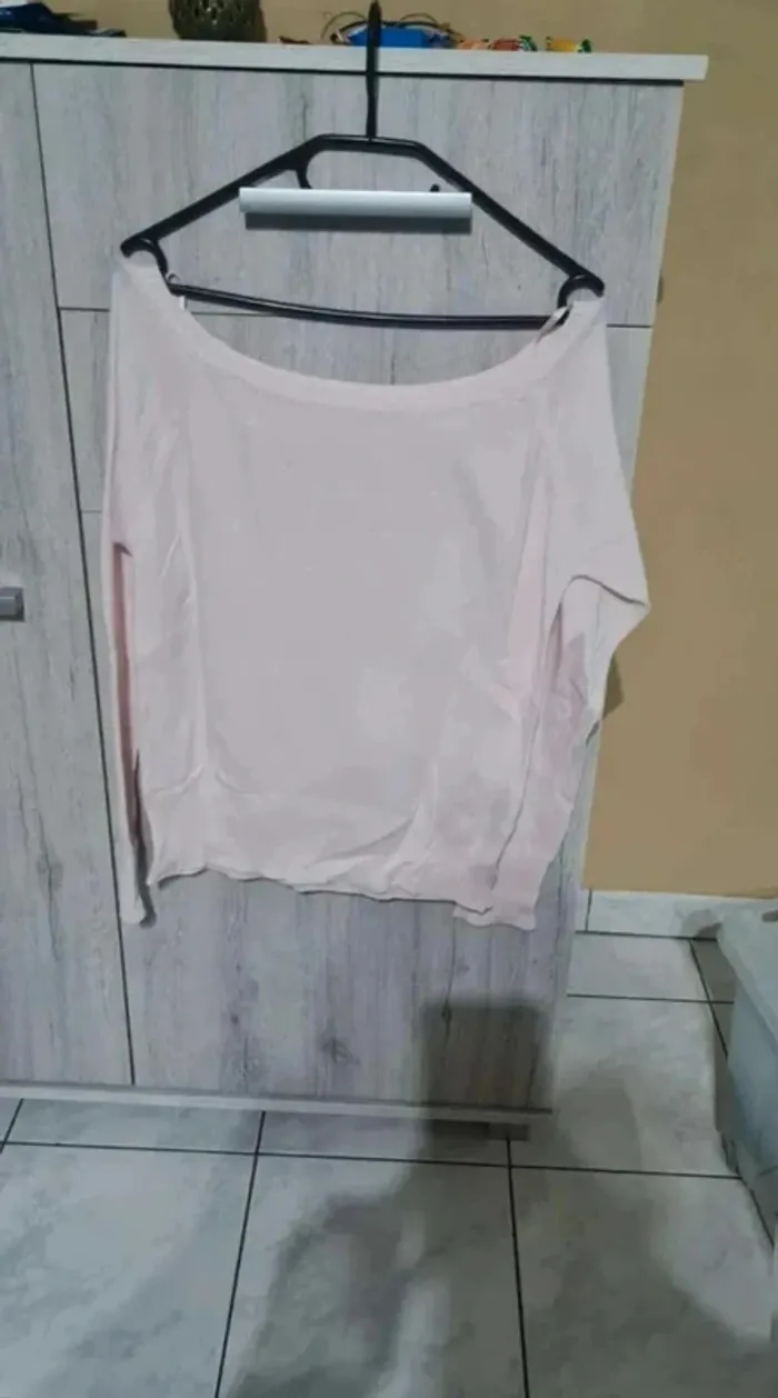 Pull epaules dénudée