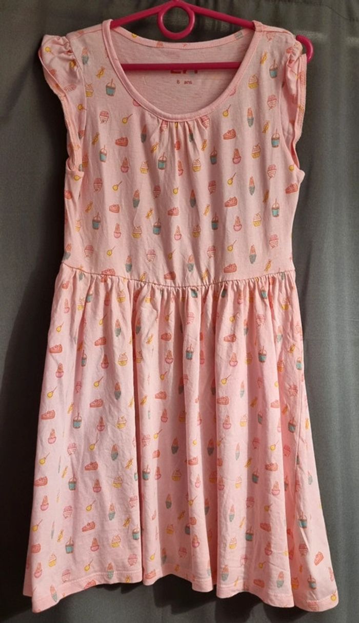 Robe, 8 ans - photo numéro 2