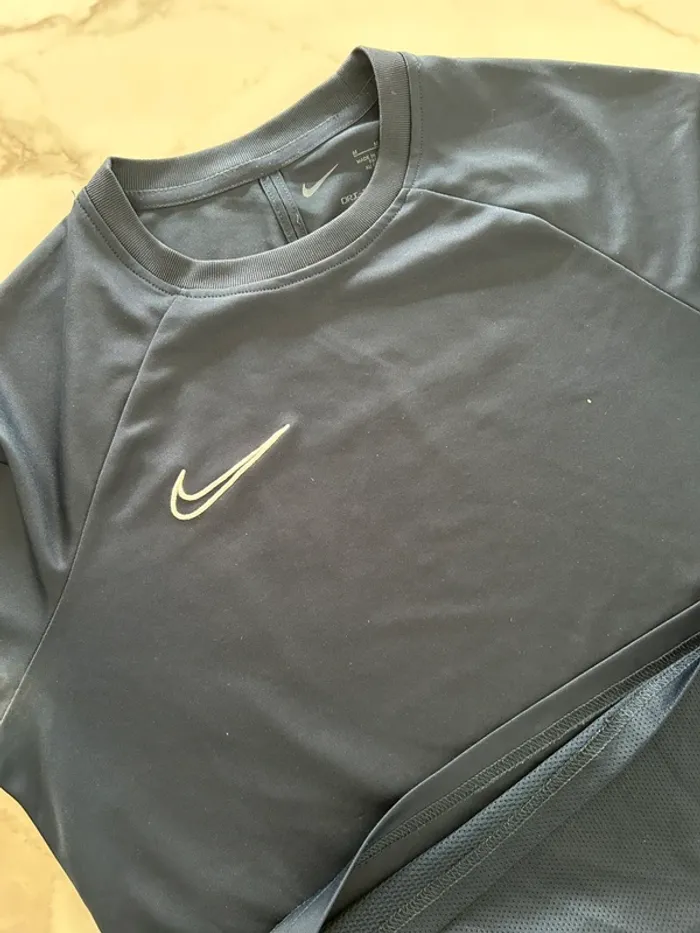 T-shirt Nike bleu marine taille m - photo numéro 6