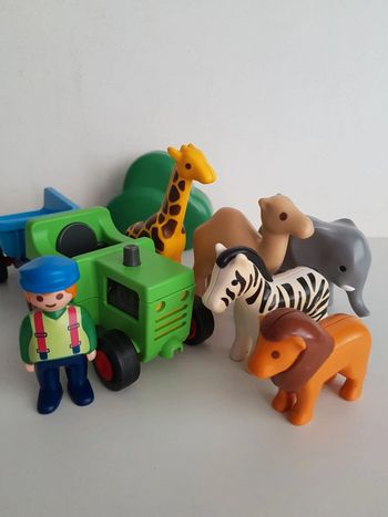 Tracteur vert avec remorque et animaux Playmobil 123 junior