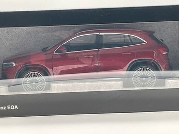 Mercedes-Benz EQA 1/18 NZG