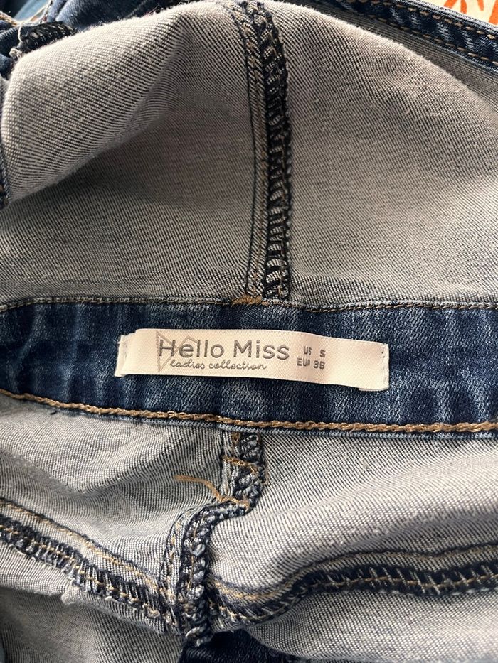 Salopette femme en jeans - photo numéro 5