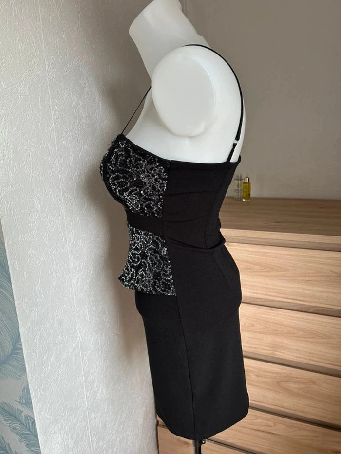 🎉 Robe noire à sequins scintillants 🎉 - photo numéro 6
