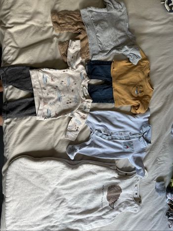 Lot vêtements 1 mois