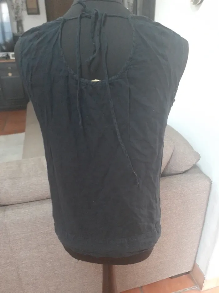 Blouse sans manches - photo numéro 3