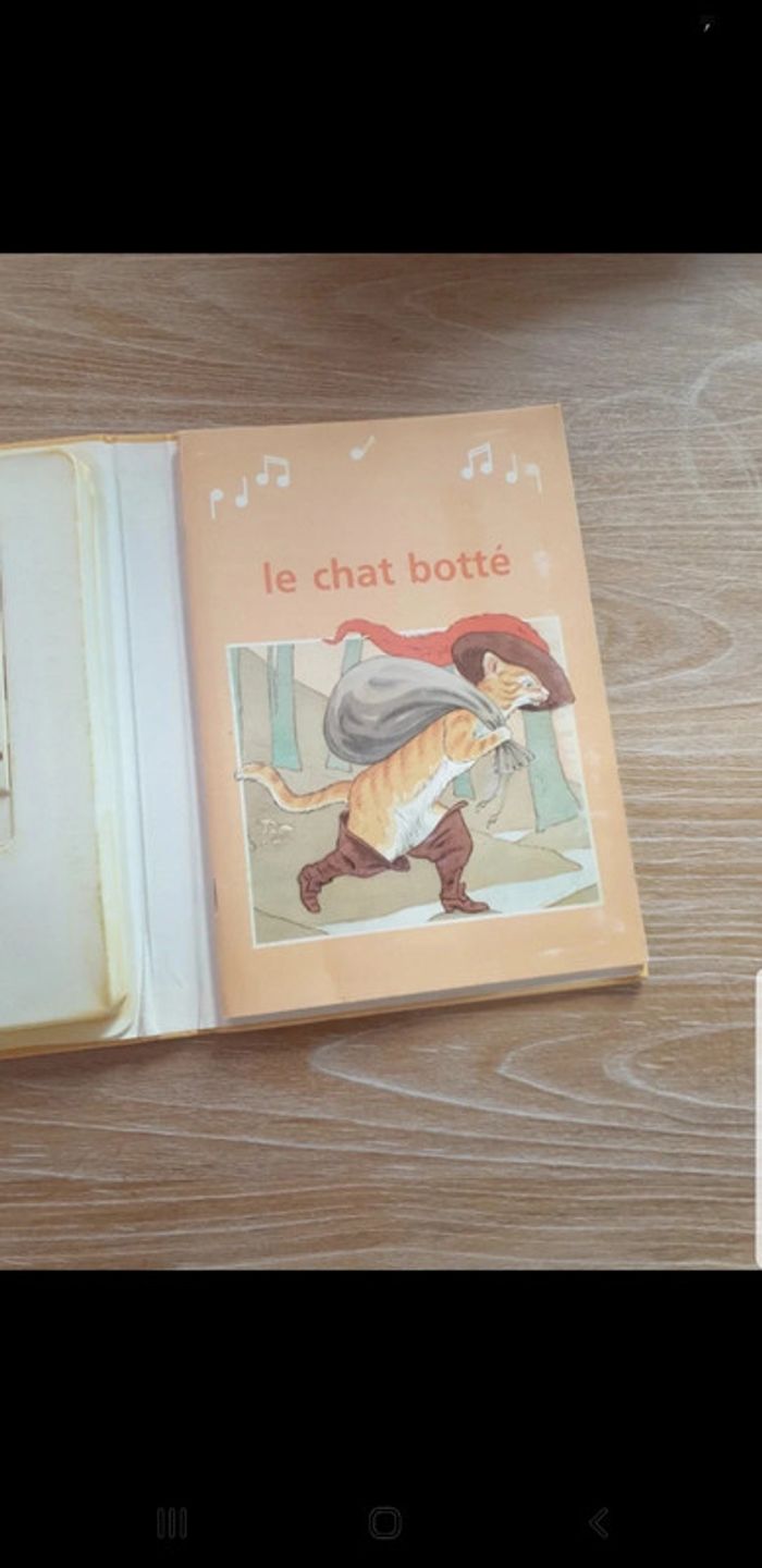 Cassette audio Le chat Botté 1990 - photo numéro 3