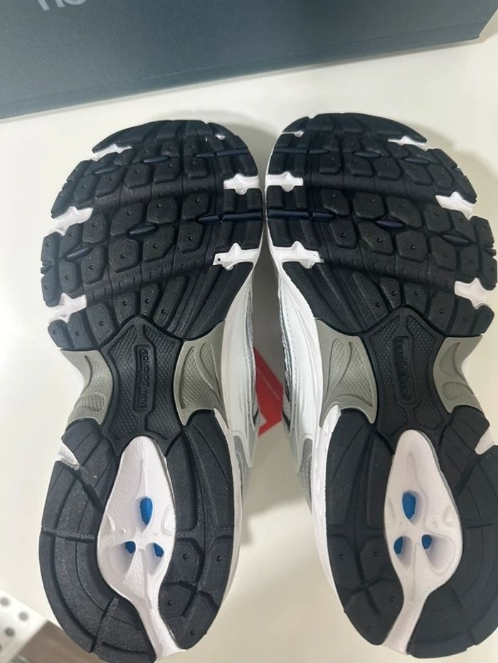 New Balance NB530 -42.5 - photo numéro 4