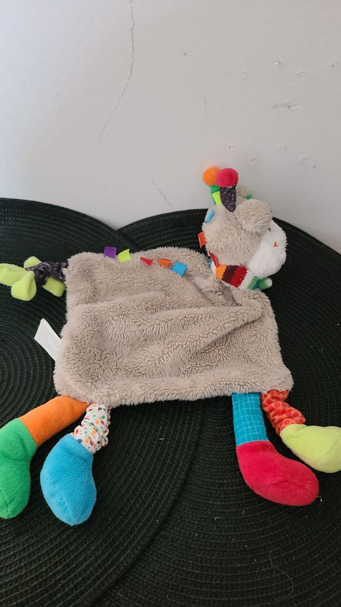Doudou Girafe Plat Gris Pois Zoé SIMBA TOYS - photo numéro 3