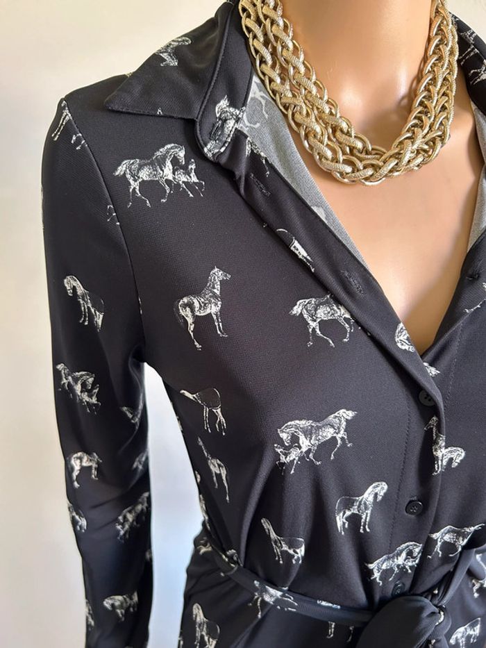 Robe noire et blanche imprimée mi longue WE taille S jamais portée - photo numéro 5