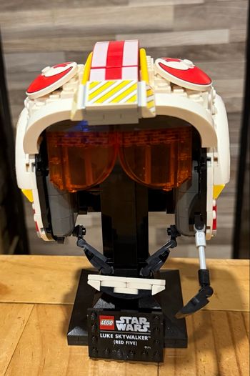 Lego star wars 75327 Casque de Luke Skywalker ( Red Five )