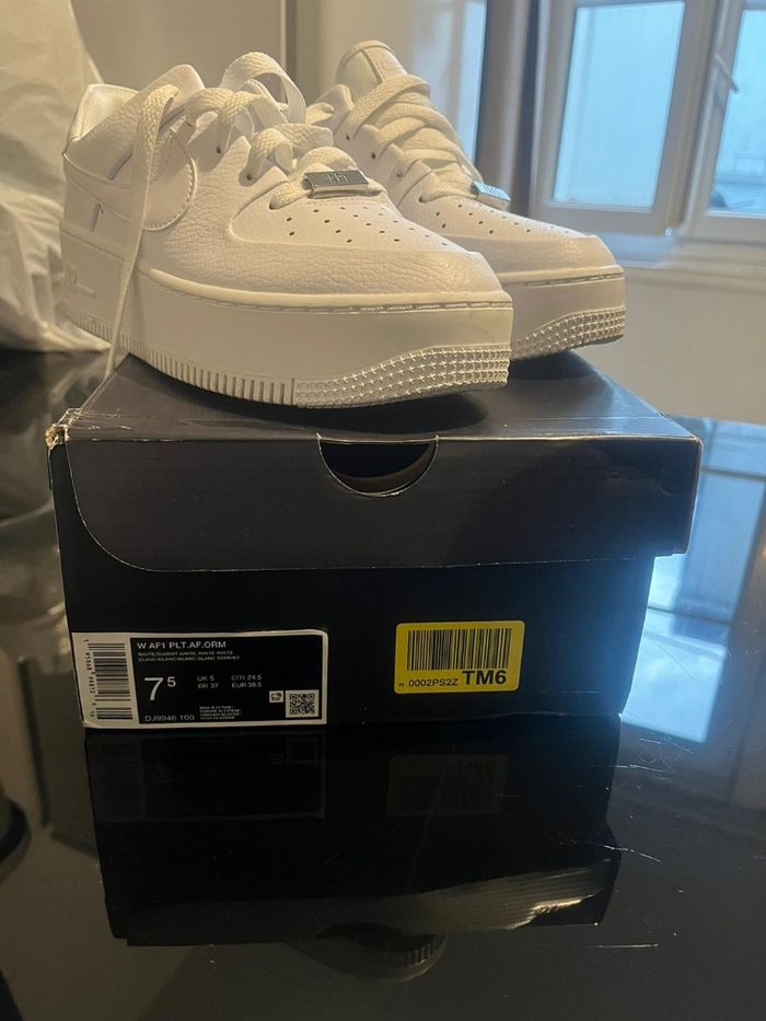 Air force 1 Taille 38.5 blanche - photo numéro 2