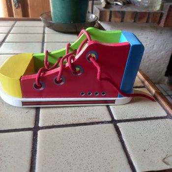 Jeu d'enfillage en bois 