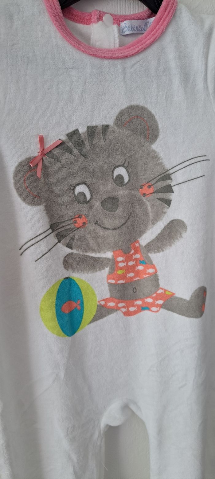 Magnifique pyjama neuf 2 ans - photo numéro 2