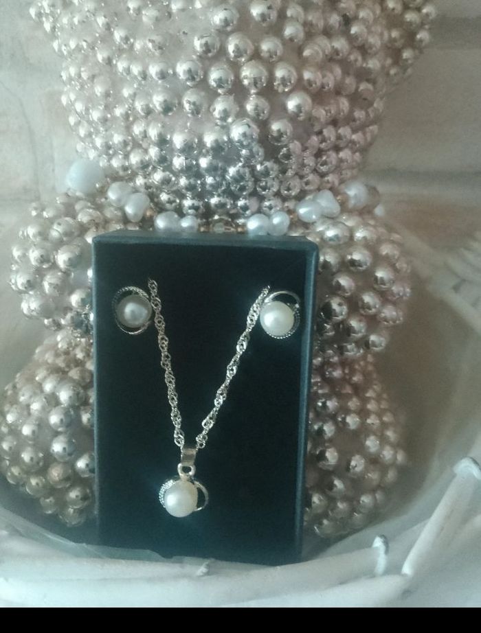 Coffret collier boucles d'oreilles