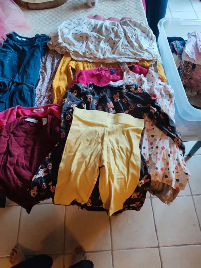 Gros lot vêtement 6ans - photo numéro 4