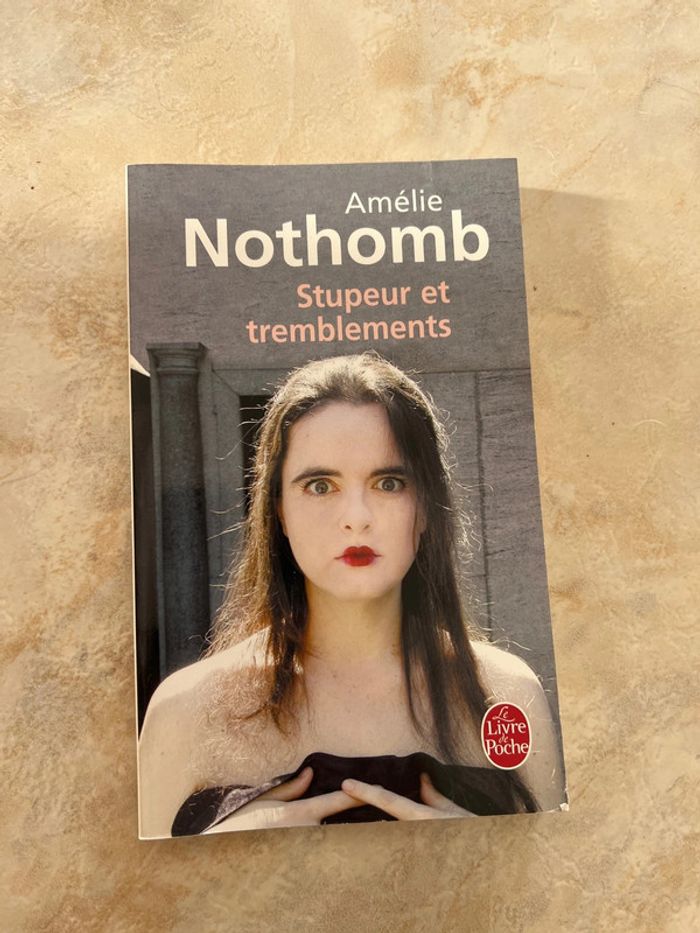 Livre Amélie Nothomb stupeur et tremblements