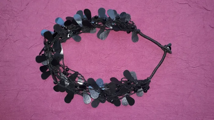 Collier noir