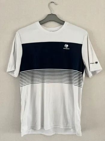 T-shirt rayé bleu et blanc