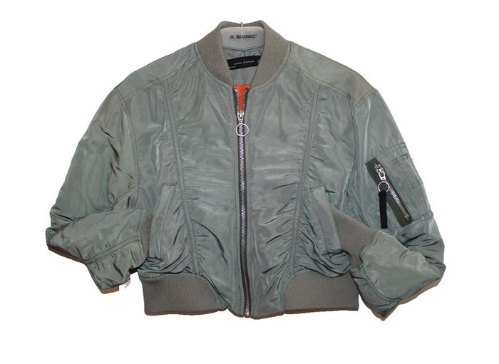 blouson bombers court couleur kaki marque zara taille indiquée Xs = 34/36 - photo numéro 6