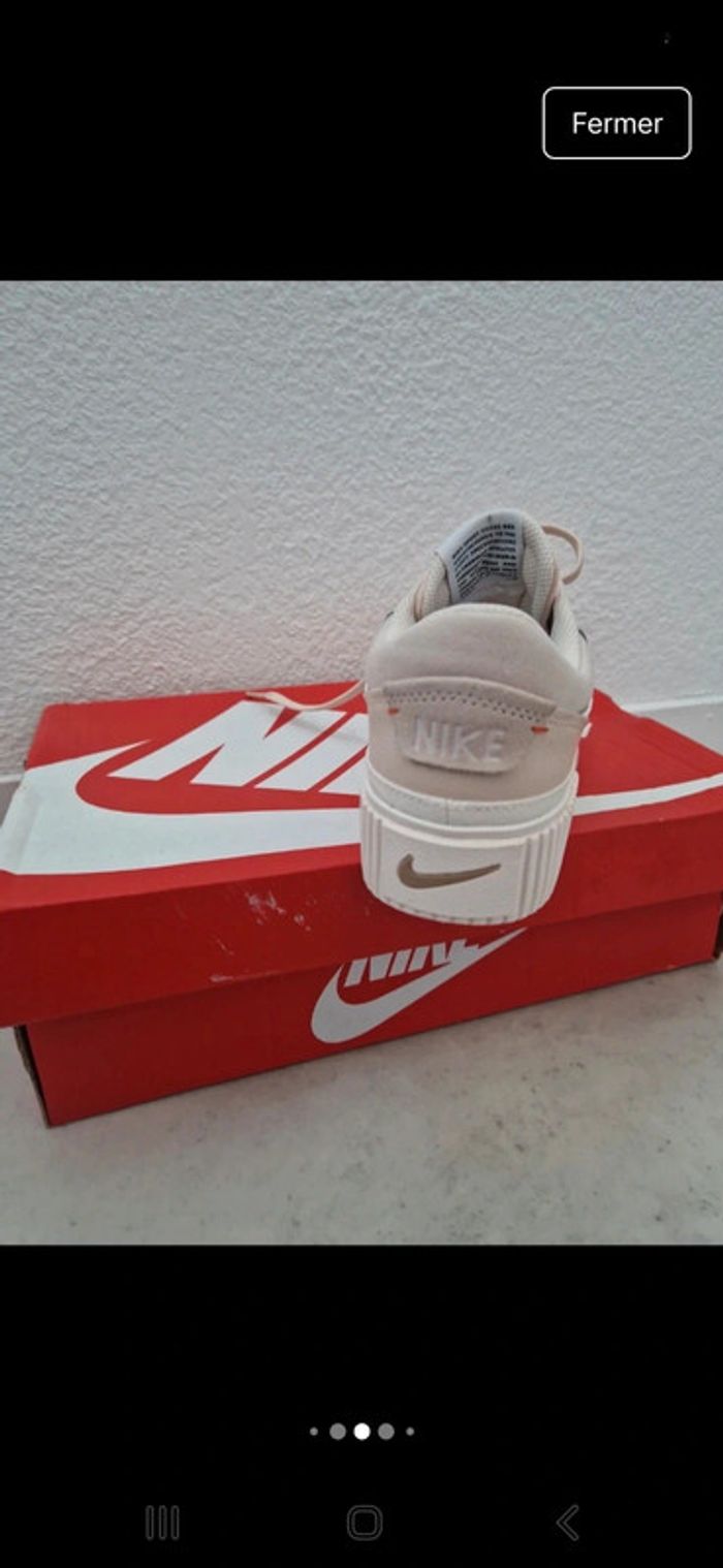 Basket Nike neuf - photo numéro 5