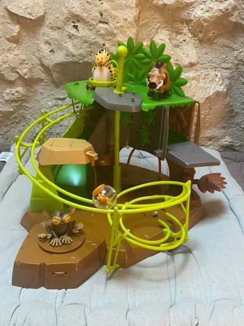 Repaire des As de la jungle + 4 figurines