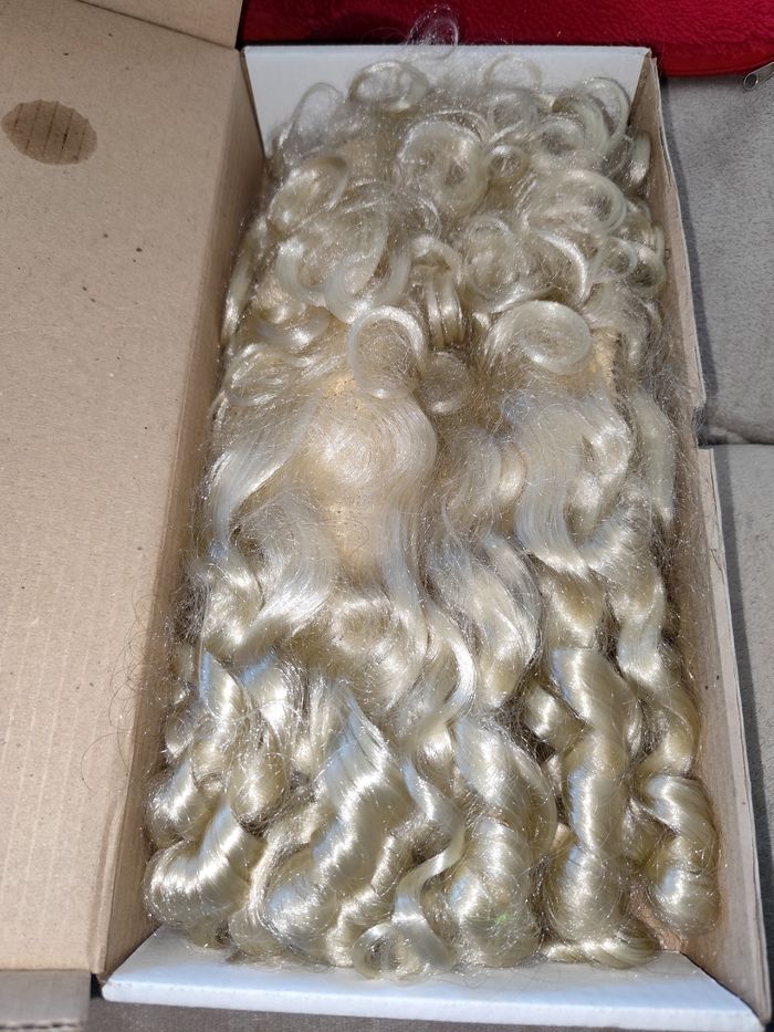 Perruque blonde boucles anglaise déguisement comtesse duchesse marie Antoinette Nelly Olson - photo numéro 2