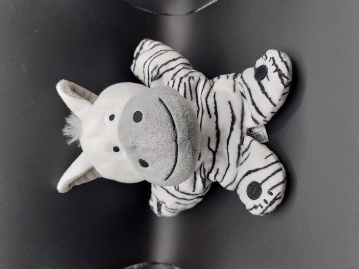 Peluche doudou marionnette zèbre savane blanc noir gris MAISONS DU MONDE MDM